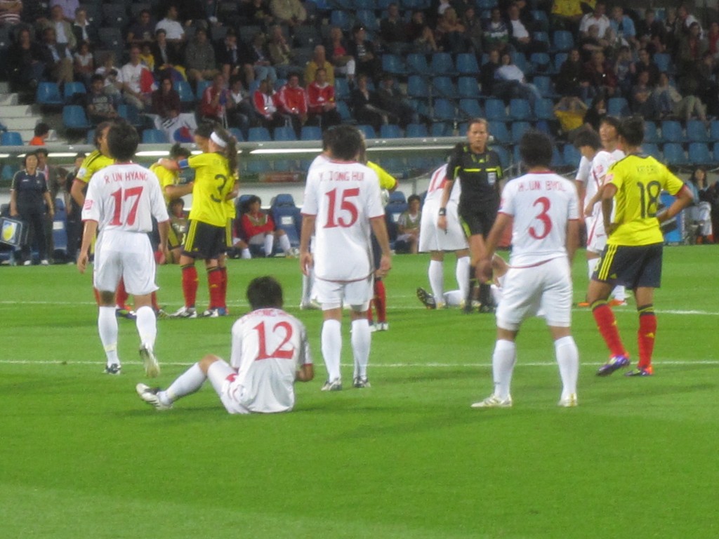 Footballeuses de la Colombie et de la Corée du Nord
